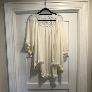White kimono, very light and airy, size M